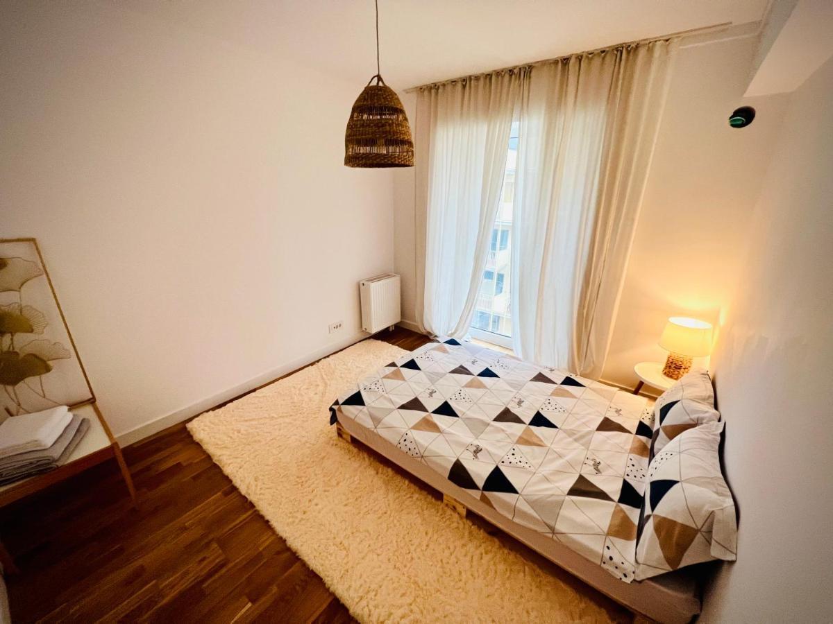 Exquisite - Two Bedroom Apartment Bucharest Luaran gambar