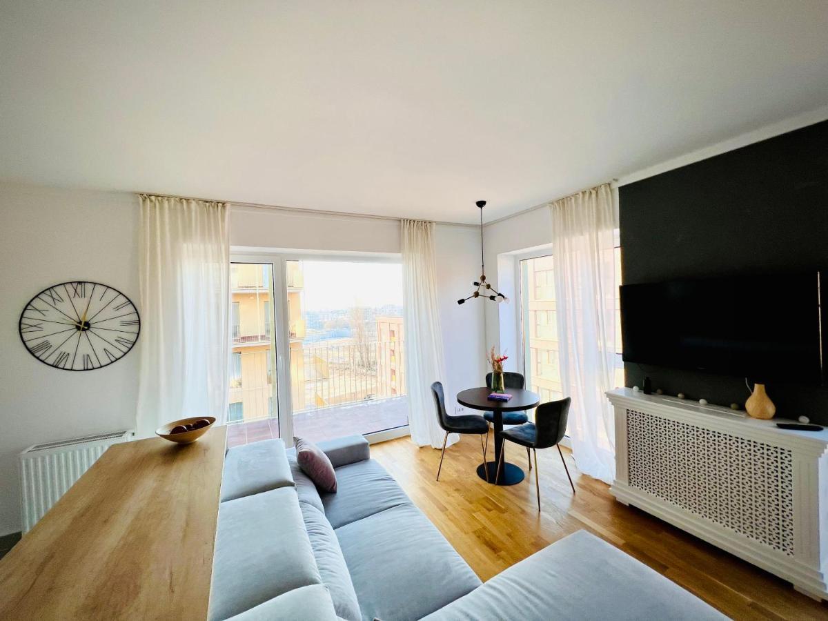 Exquisite - Two Bedroom Apartment Bucharest Luaran gambar