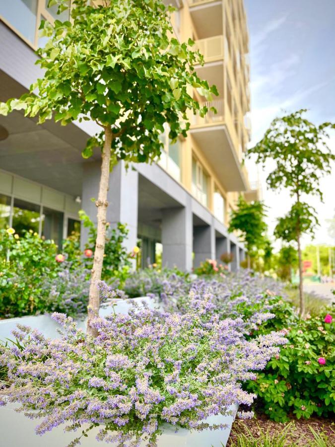 Exquisite - Two Bedroom Apartment Bucharest Luaran gambar